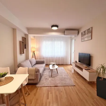 Nika In The Heart Of * Skopje